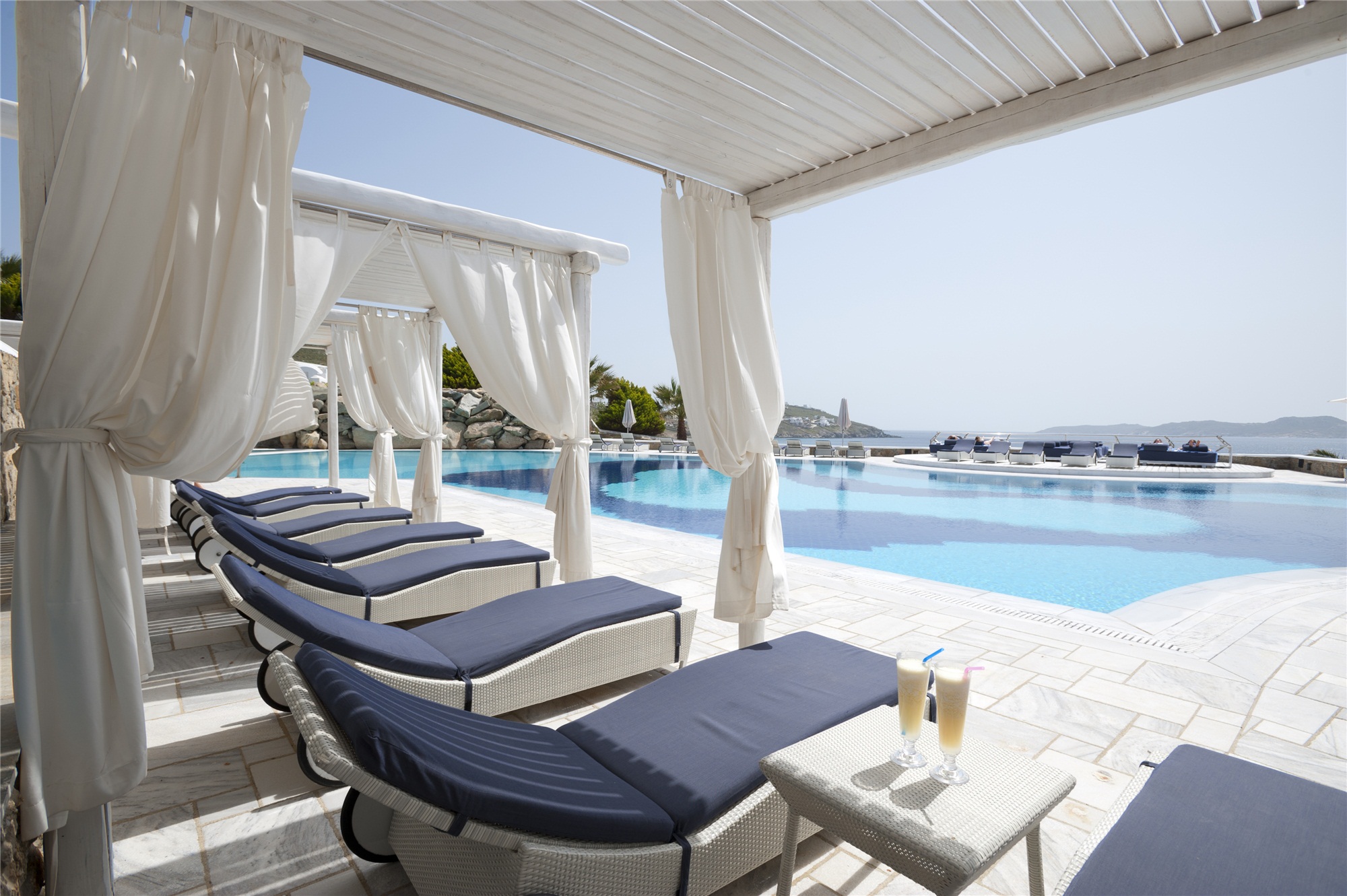 resorts pergola by sea